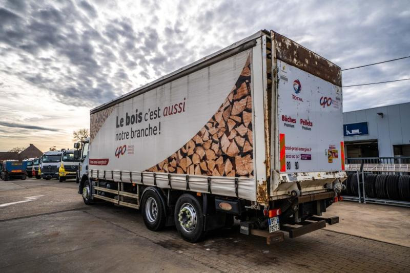 Renault PREMIUM 310 6X2 + Palfinger 2.5T - Truk dengan terpal samping: gambar 5 Renault PREMIUM 310 6X2 + Palfinger 2.5T - Truk dengan terpal samping: gambar 5