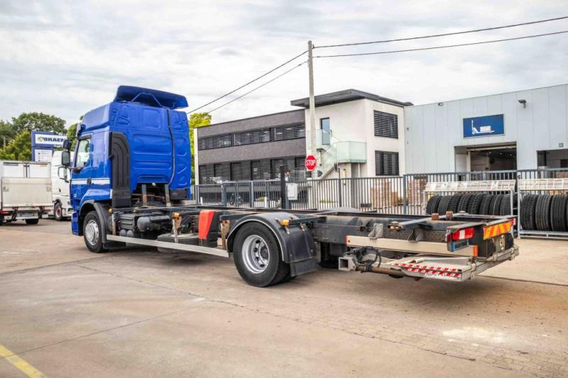 Renault PREMIUM 380DXI+E5/EEV+HAYON - Pengangkut kontainer/ Container truck: gambar 4 Renault PREMIUM 380DXI+E5/EEV+HAYON - Pengangkut kontainer/ Container truck: gambar 4