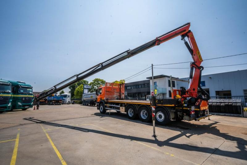 Scania P 410 + PALFINGER PK22002/5 EXT. - Truk flatbed, Truk derek: gambar 5 Scania P 410 + PALFINGER PK22002/5 EXT. - Truk flatbed, Truk derek: gambar 5