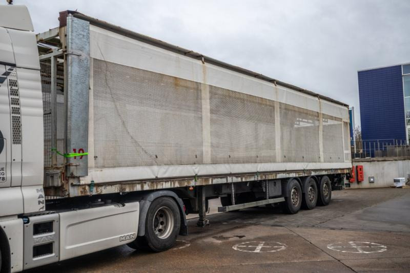 Trouillet VOLAILLE/GEFLÛGEL/POULTRY+HAYON - Semi-trailer: gambar 1 Trouillet VOLAILLE/GEFLÛGEL/POULTRY+HAYON - Semi-trailer: gambar 1