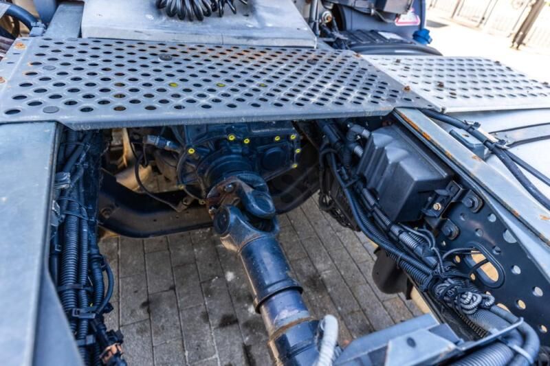Tractor head Iveco STRALIS 460: gambar 9