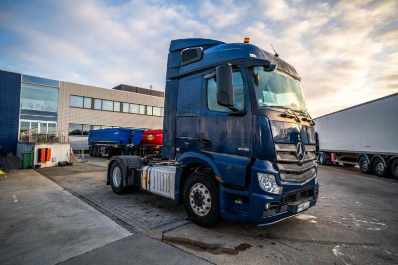 Mercedes ACTROS 1846 LS + HYDR. - Tractor head: gambar 2 Mercedes ACTROS 1846 LS + HYDR. - Tractor head: gambar 2