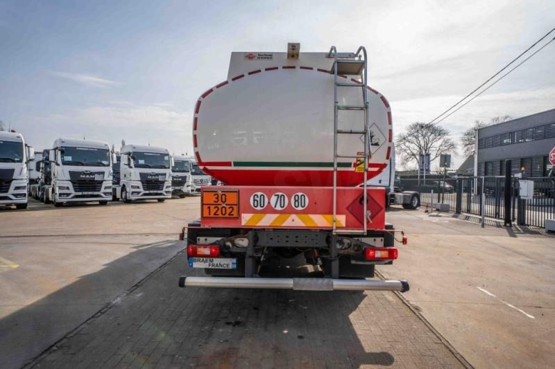 Volvo FE 280 +MAGYAR 13.000L/5COMP. - Truk tangki: gambar 4 Volvo FE 280 +MAGYAR 13.000L/5COMP. - Truk tangki: gambar 4