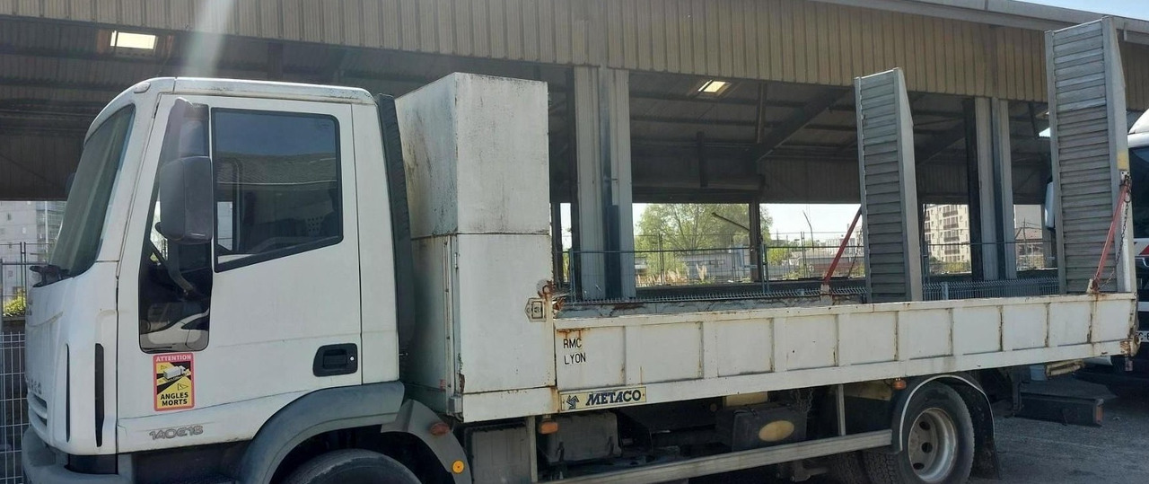 IVECO CARGOBUL - Truk pengangkut mobil: gambar 2 IVECO CARGOBUL - Truk pengangkut mobil: gambar 2