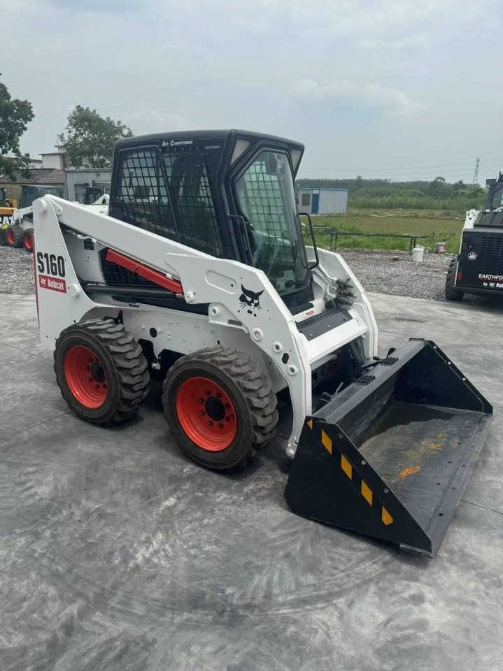 Bobcat S 160 - Skid steer: gambar 3 Bobcat S 160 - Skid steer: gambar 3