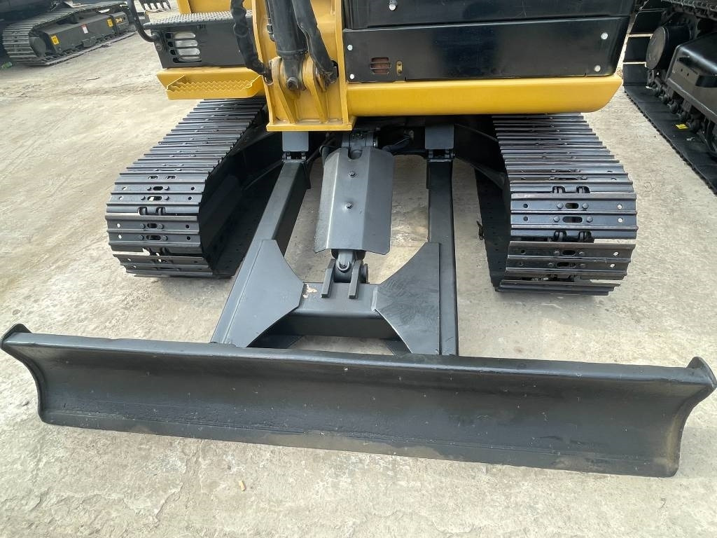 CAT 305.5E2 - Ekskavator mini: gambar 3 CAT 305.5E2 - Ekskavator mini: gambar 3