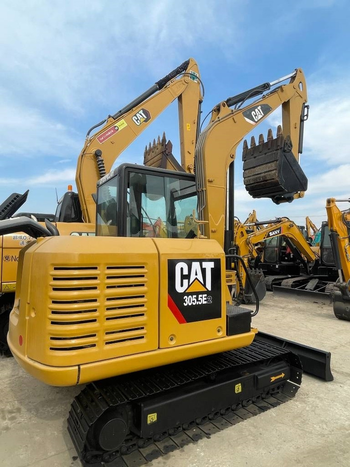 CAT 305.5E2 - Ekskavator mini: gambar 1 CAT 305.5E2 - Ekskavator mini: gambar 1