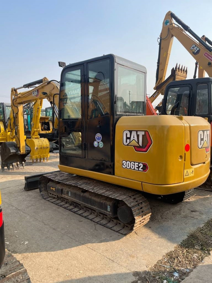CAT 306E2 - Ekskavator mini: gambar 1 CAT 306E2 - Ekskavator mini: gambar 1