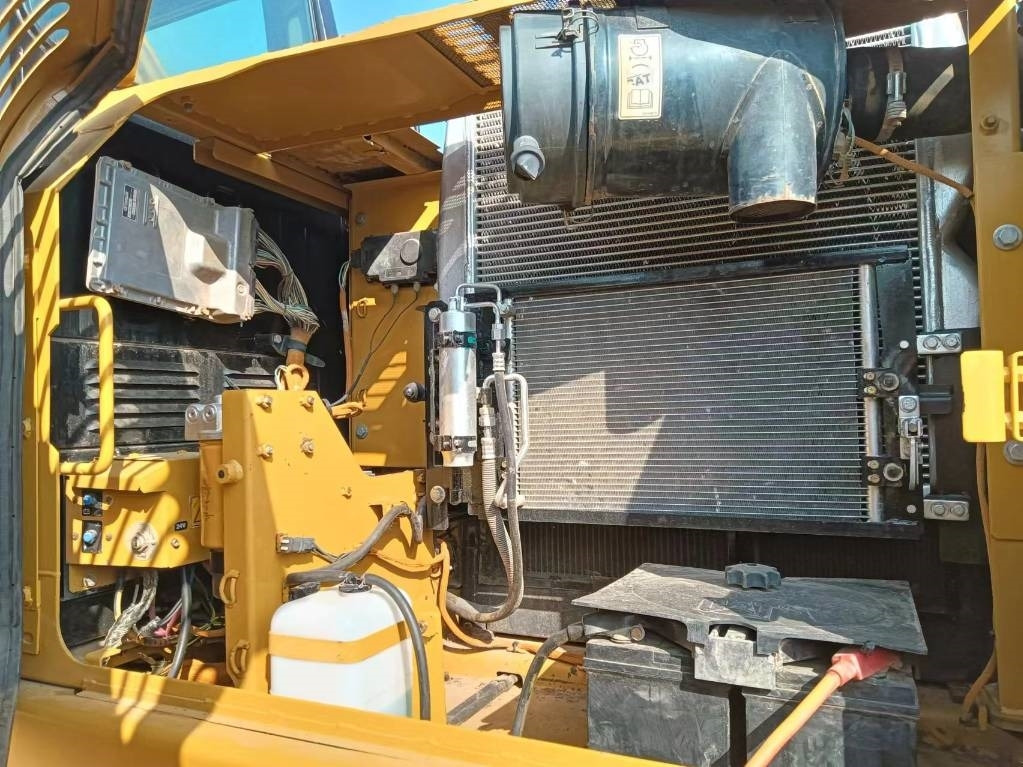 CAT 315D2GC - Ekskavator perayap: gambar 2 CAT 315D2GC - Ekskavator perayap: gambar 2