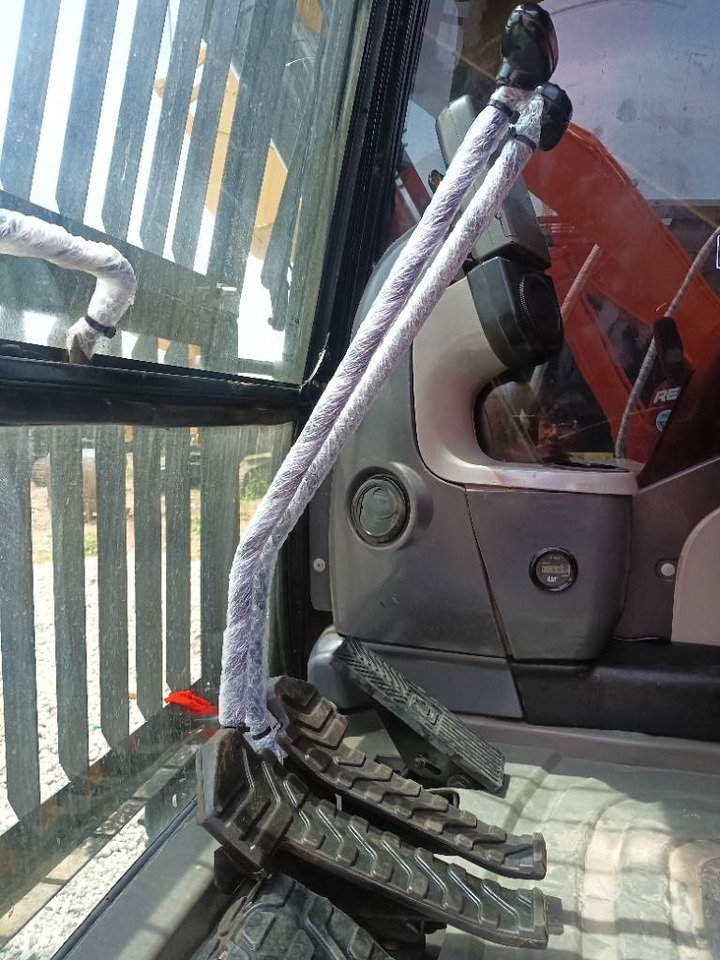 CAT 320D2 - Ekskavator perayap: gambar 2 CAT 320D2 - Ekskavator perayap: gambar 2