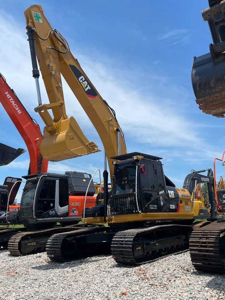 CAT 323 - Ekskavator perayap: gambar 1 CAT 323 - Ekskavator perayap: gambar 1