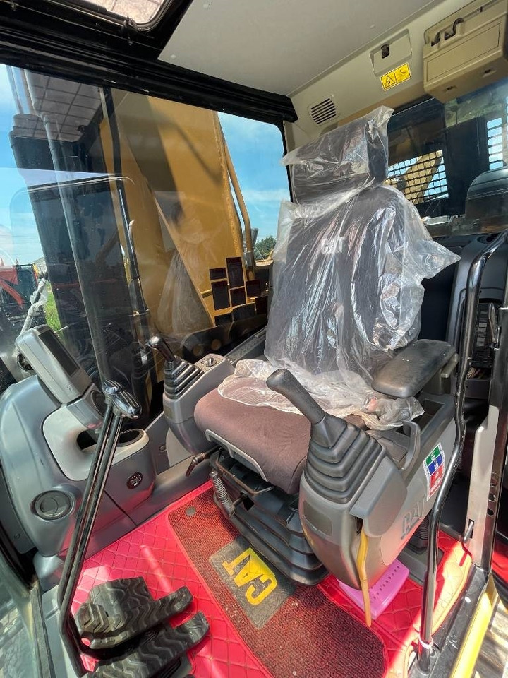 Ekskavator perayap baru CAT 329 D: gambar 8