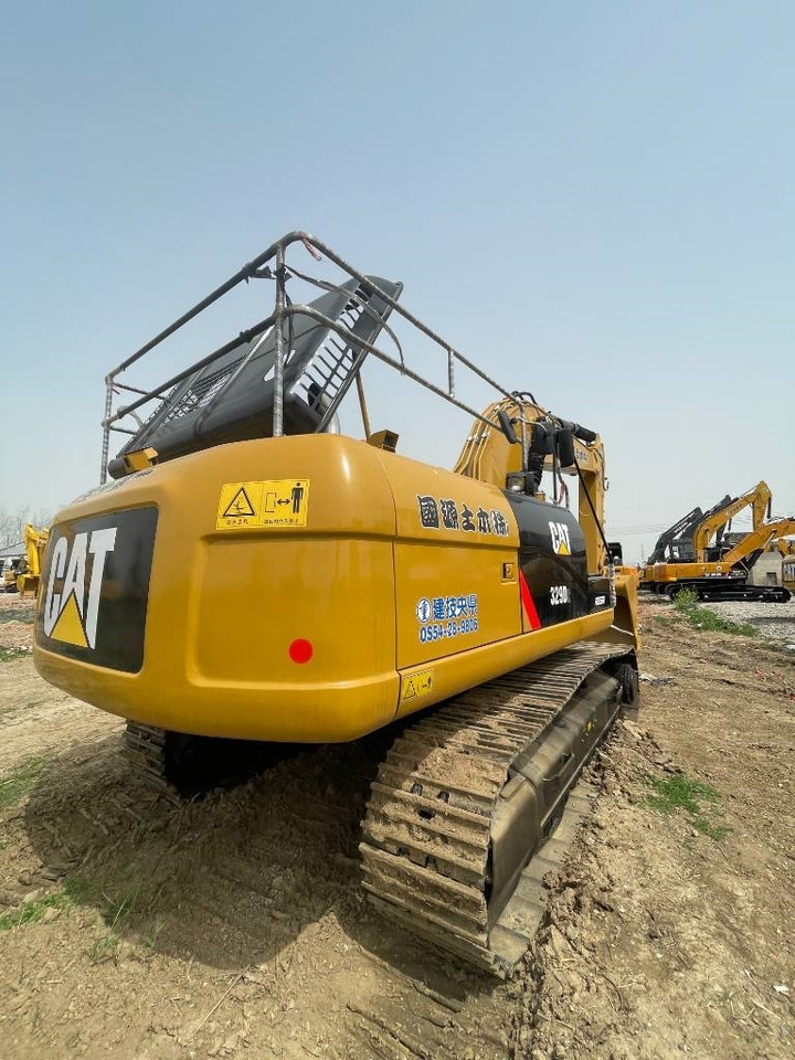 CAT 329D2 - Ekskavator perayap: gambar 2 CAT 329D2 - Ekskavator perayap: gambar 2