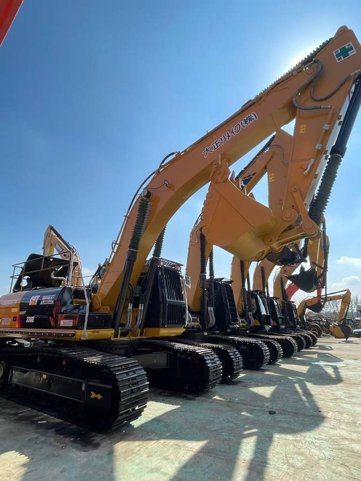 CAT 330D2 - Ekskavator perayap: gambar 1 CAT 330D2 - Ekskavator perayap: gambar 1
