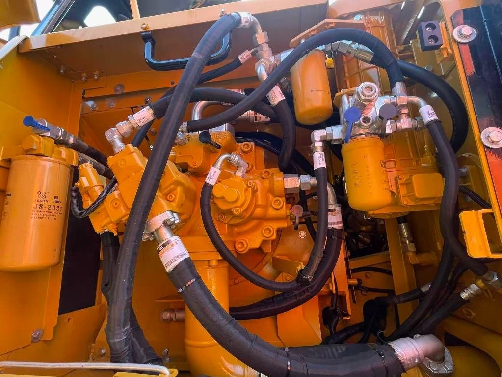 CAT 330D2 - Ekskavator perayap: gambar 5 CAT 330D2 - Ekskavator perayap: gambar 5