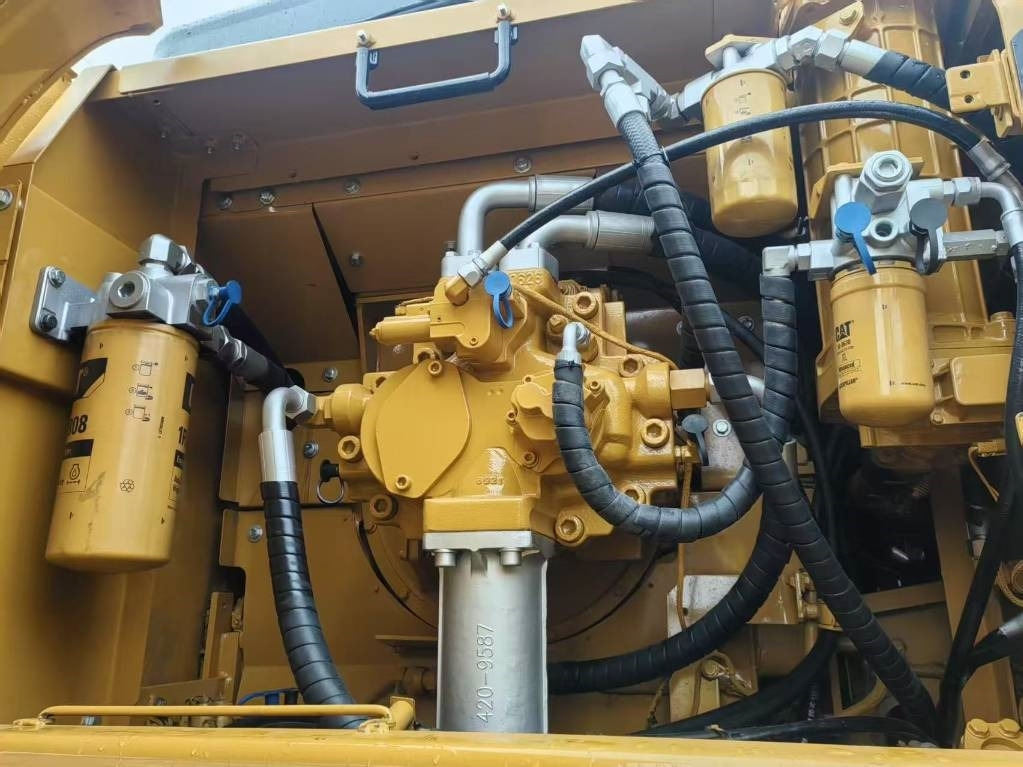 CAT 340 D L - Ekskavator perayap: gambar 5 CAT 340 D L - Ekskavator perayap: gambar 5