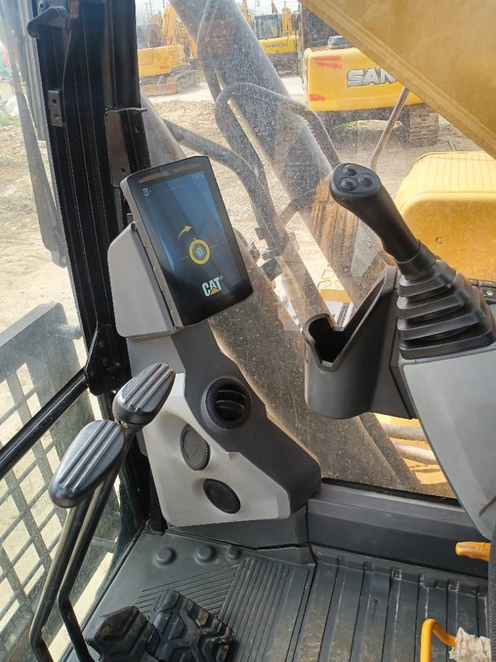 CAT CAT336GC - Ekskavator perayap: gambar 4 CAT CAT336GC - Ekskavator perayap: gambar 4