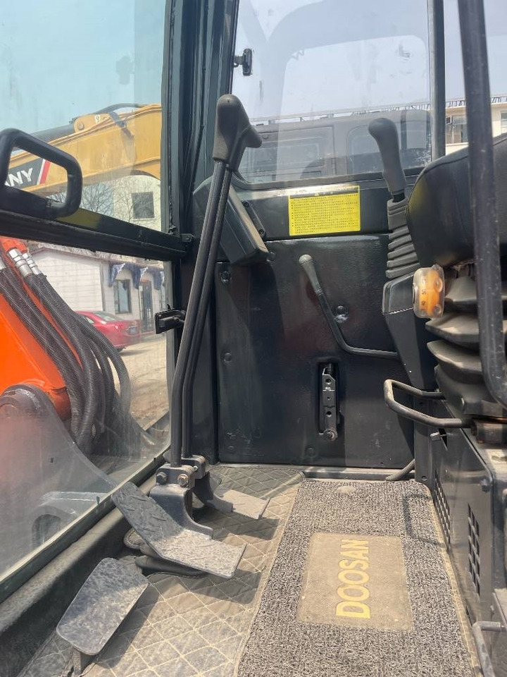 Doosan DH 60 - Ekskavator mini: gambar 4 Doosan DH 60 - Ekskavator mini: gambar 4