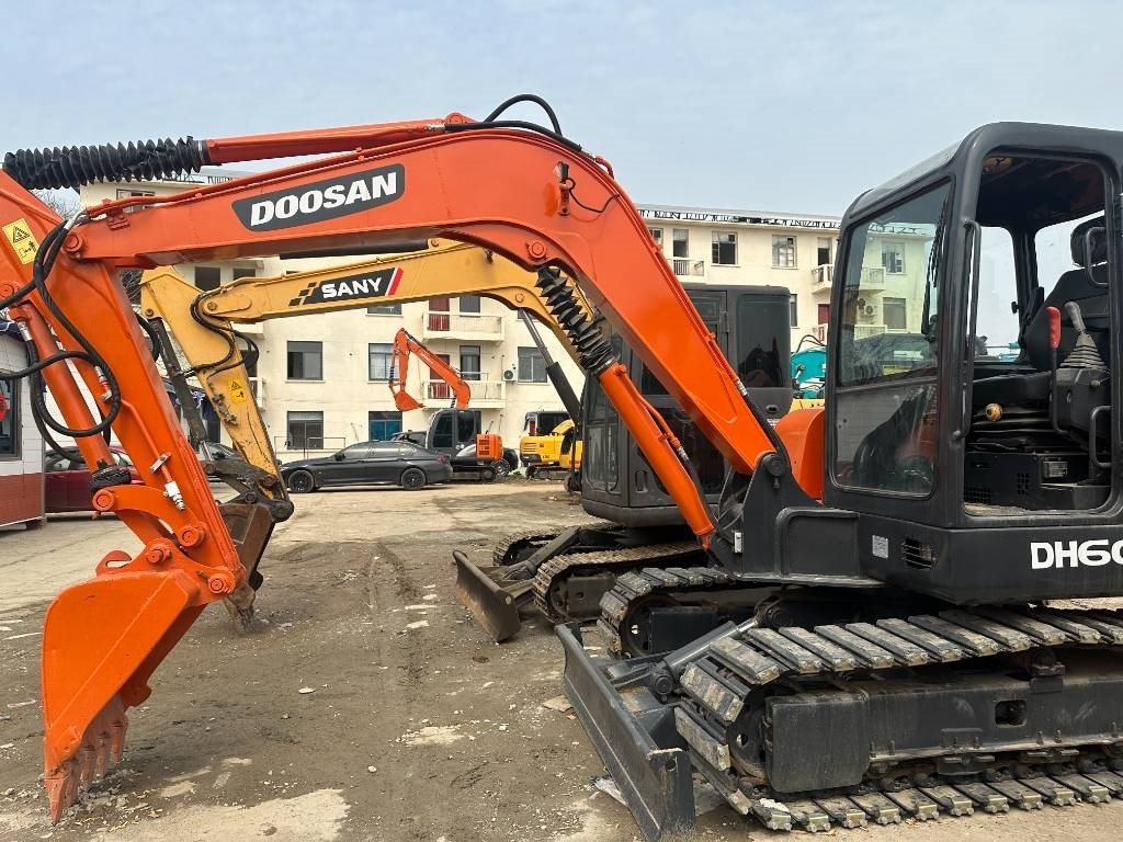 Doosan DH 60 - Ekskavator mini: gambar 3 Doosan DH 60 - Ekskavator mini: gambar 3