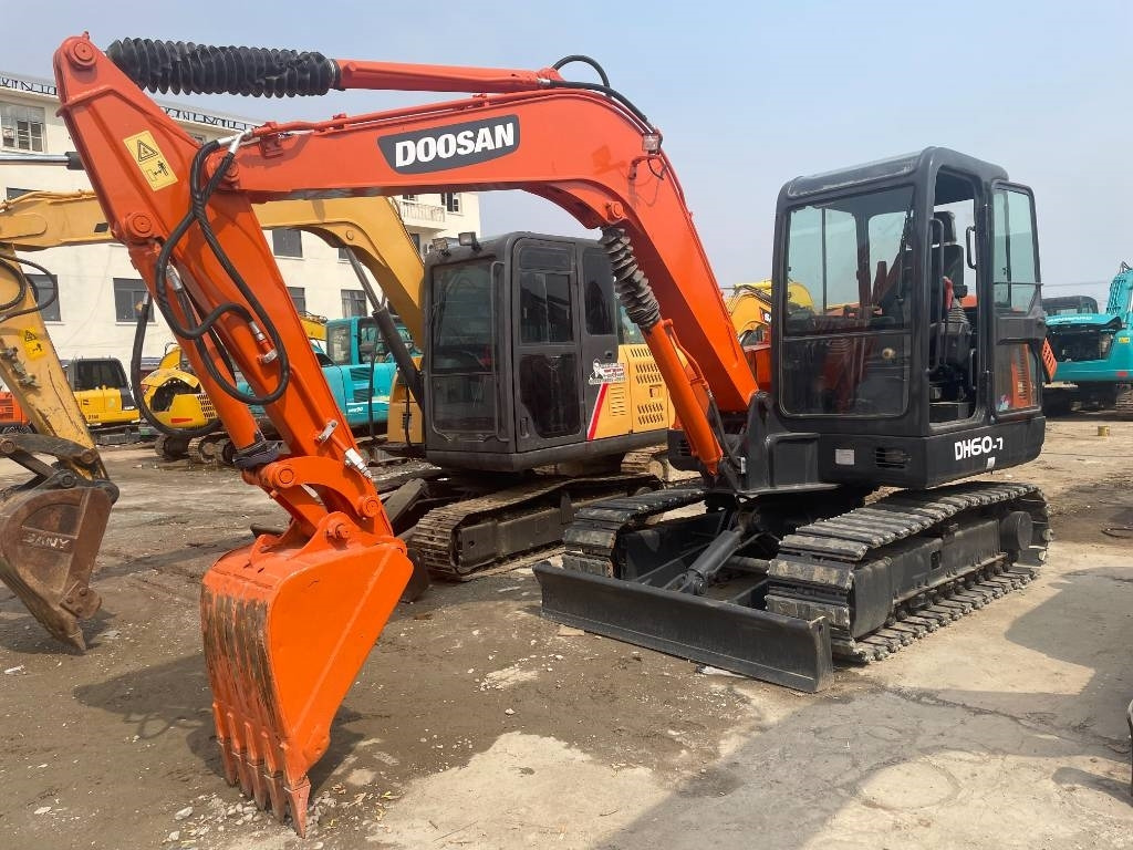 Doosan DH 60 - Ekskavator mini: gambar 2 Doosan DH 60 - Ekskavator mini: gambar 2