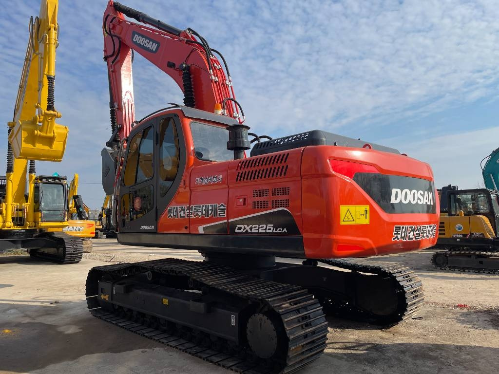 Doosan DX 225 LCA - Ekskavator perayap: gambar 1 Doosan DX 225 LCA - Ekskavator perayap: gambar 1