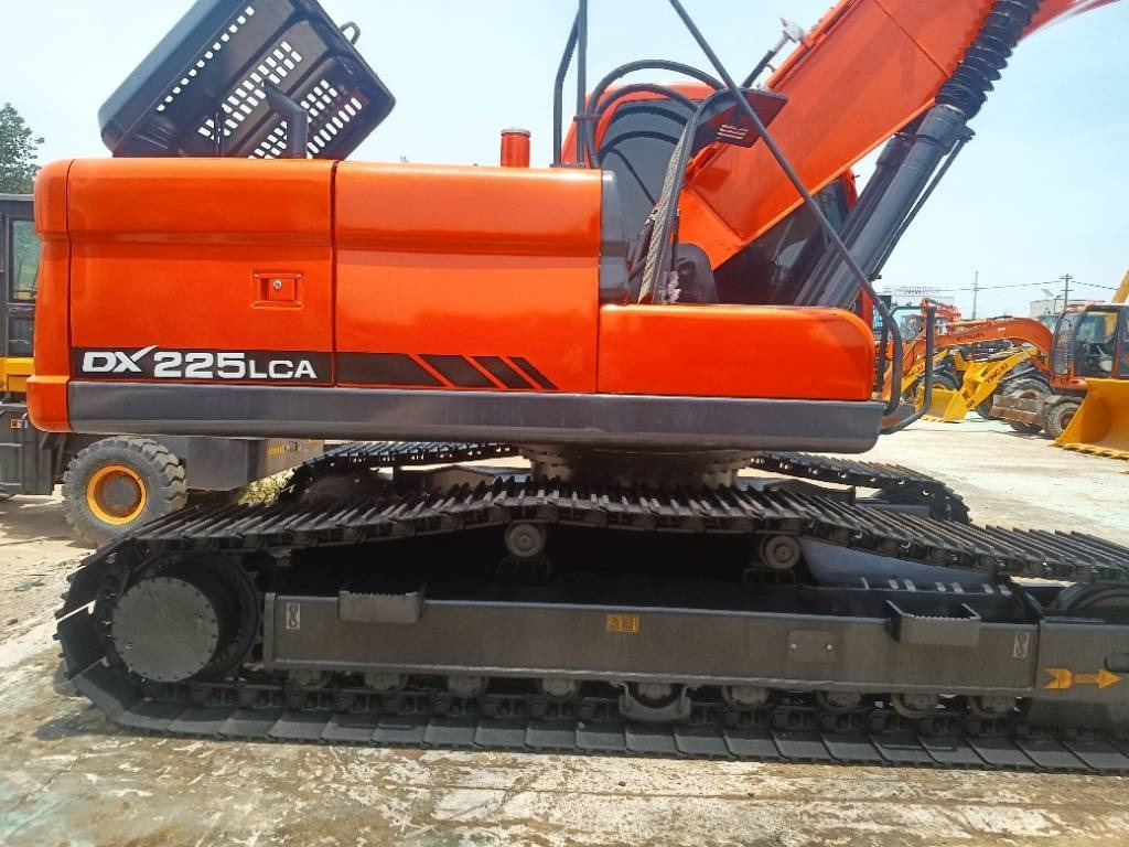 Doosan DX 225 LCA - Ekskavator perayap: gambar 3 Doosan DX 225 LCA - Ekskavator perayap: gambar 3