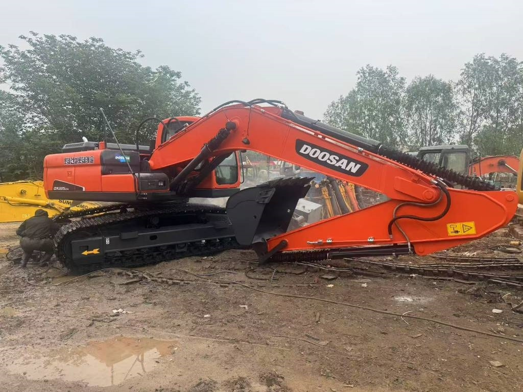 Doosan DX 225 LCA - Ekskavator perayap: gambar 4 Doosan DX 225 LCA - Ekskavator perayap: gambar 4