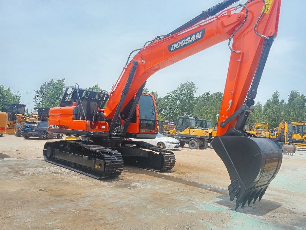 Doosan DX 225 LCA - Ekskavator perayap: gambar 2 Doosan DX 225 LCA - Ekskavator perayap: gambar 2