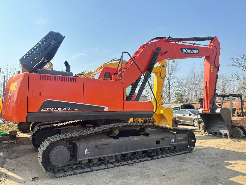 Doosan DX 300 - Ekskavator perayap: gambar 1 Doosan DX 300 - Ekskavator perayap: gambar 1