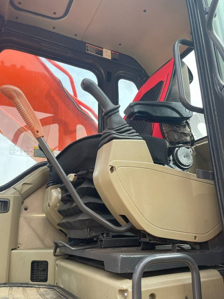 Ekskavator perayap Doosan DX 300: gambar 7 Ekskavator perayap Doosan DX 300: gambar 7