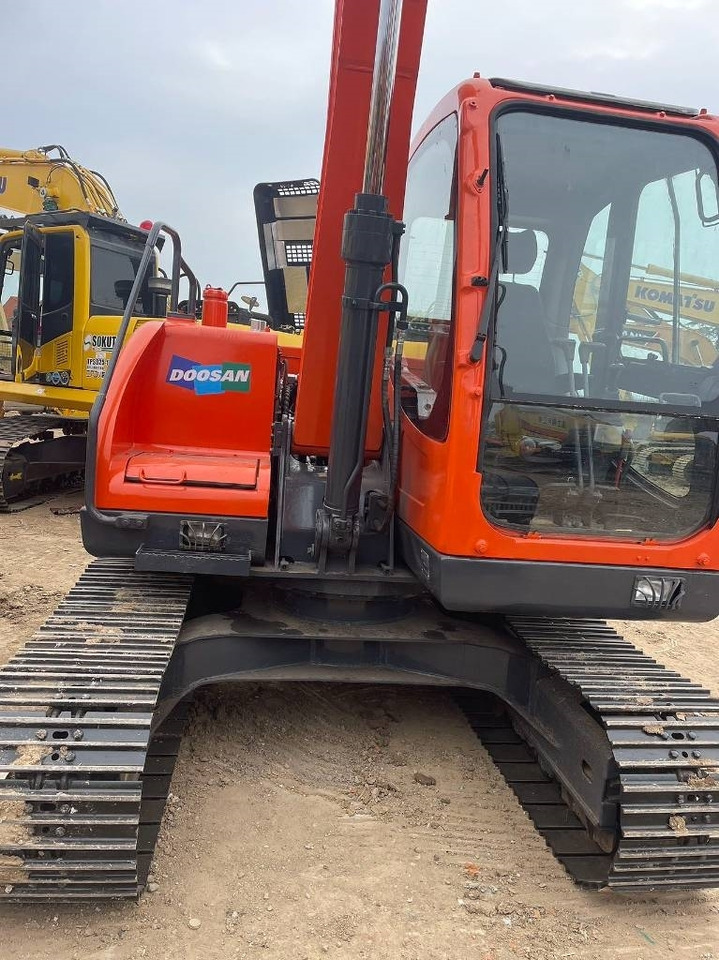 Doosan DX80 - Ekskavator mini: gambar 3 Doosan DX80 - Ekskavator mini: gambar 3