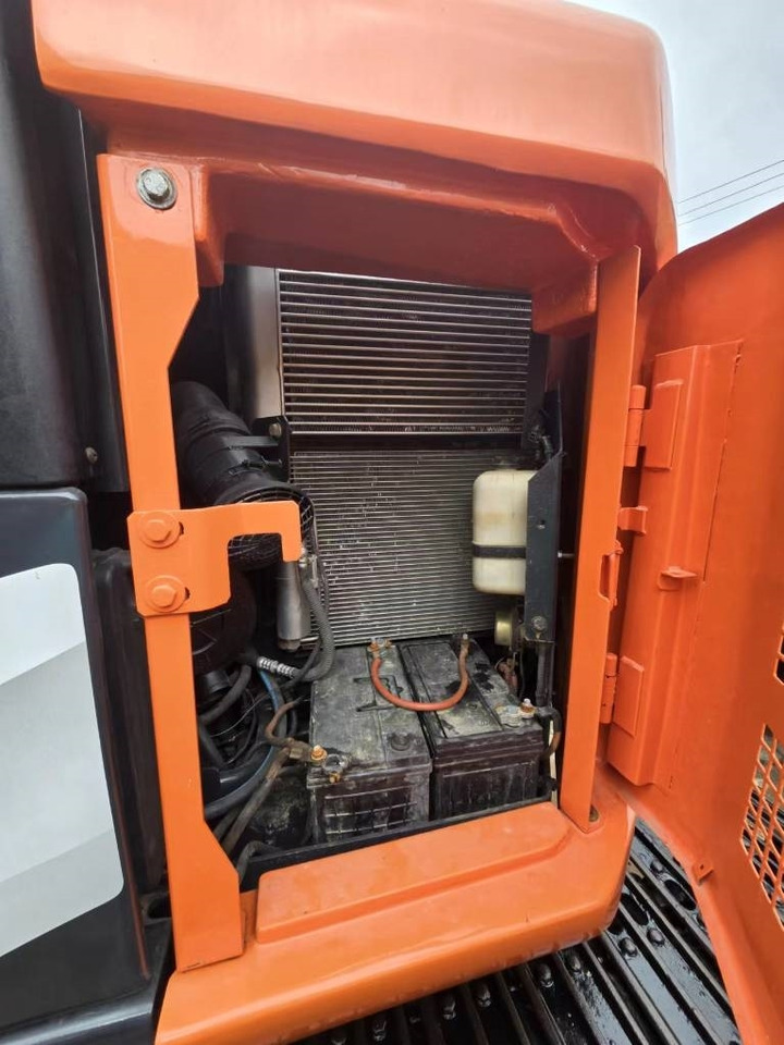 Hitachi ZX 135 US - Ekskavator perayap: gambar 5 Hitachi ZX 135 US - Ekskavator perayap: gambar 5