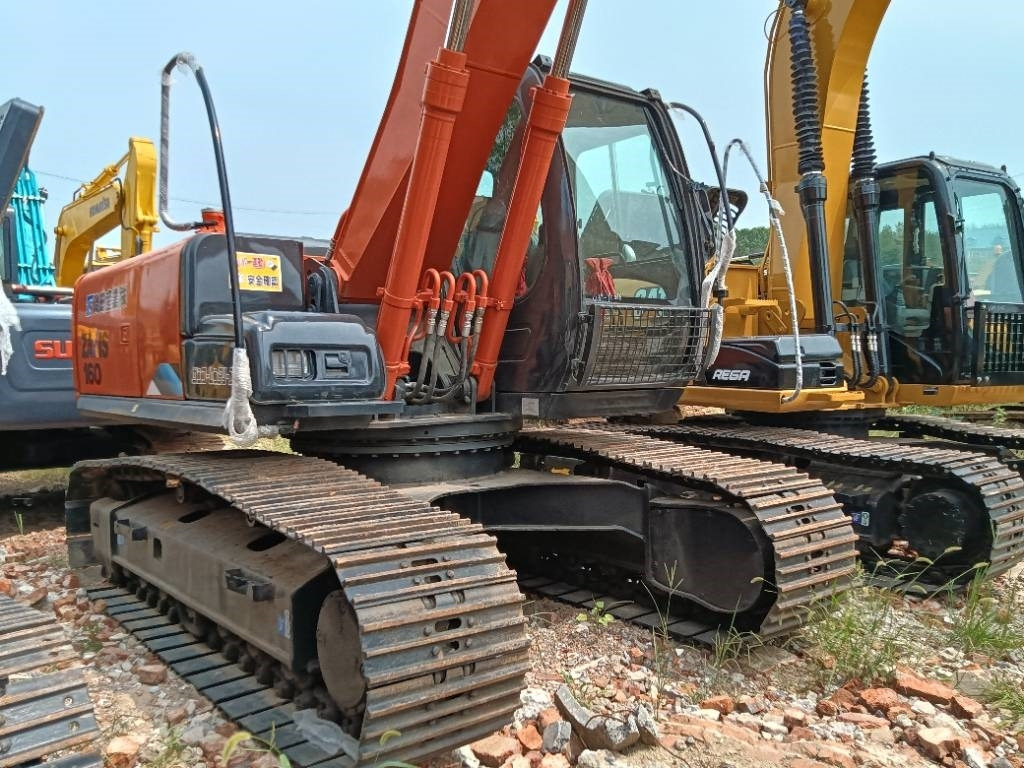 Hitachi ZX 160 - Ekskavator perayap: gambar 1 Hitachi ZX 160 - Ekskavator perayap: gambar 1