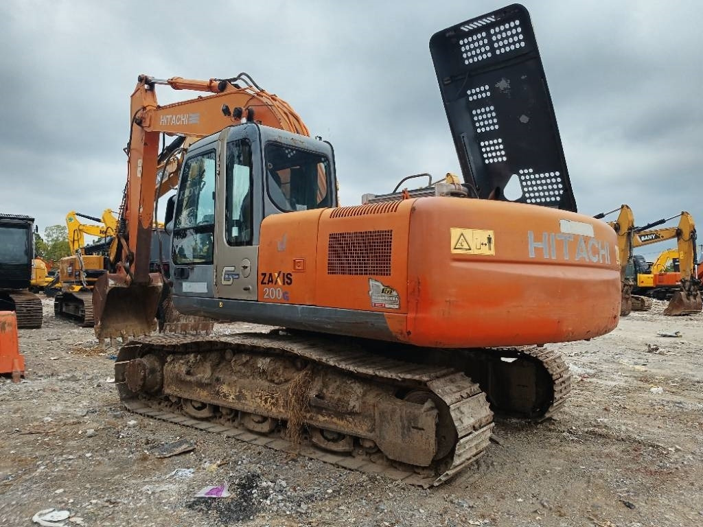 Hitachi ZX 200 - Ekskavator perayap: gambar 1 Hitachi ZX 200 - Ekskavator perayap: gambar 1