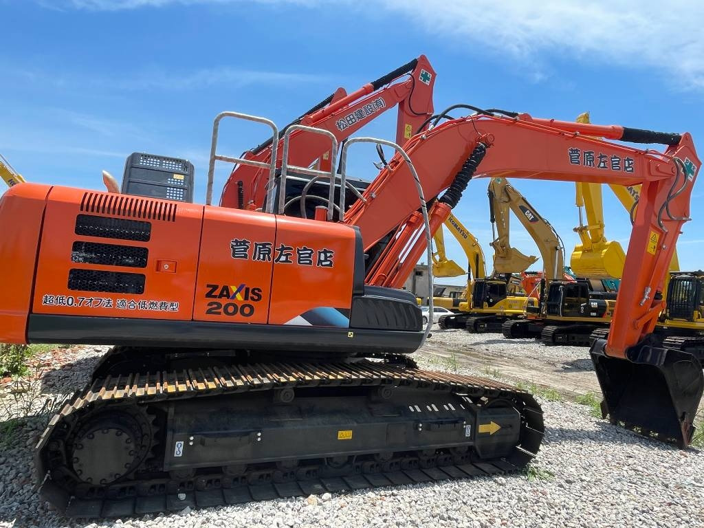 Hitachi ZX 200 - Ekskavator perayap: gambar 1 Hitachi ZX 200 - Ekskavator perayap: gambar 1