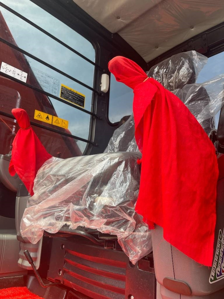 Hitachi ZX 200 - Ekskavator perayap: gambar 2 Hitachi ZX 200 - Ekskavator perayap: gambar 2