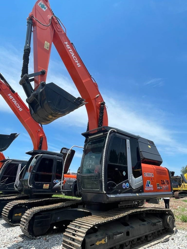 Hitachi ZX 240 - Ekskavator perayap: gambar 1 Hitachi ZX 240 - Ekskavator perayap: gambar 1