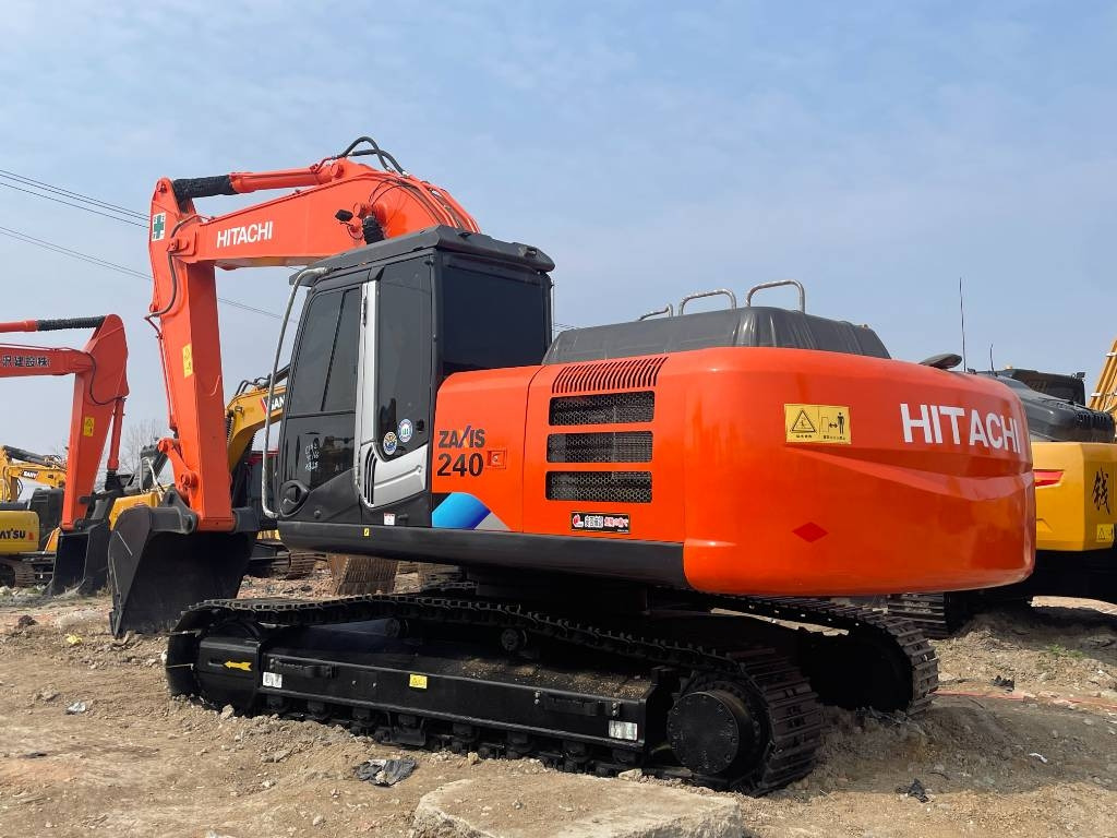 Hitachi ZX 240 - Ekskavator perayap: gambar 1 Hitachi ZX 240 - Ekskavator perayap: gambar 1
