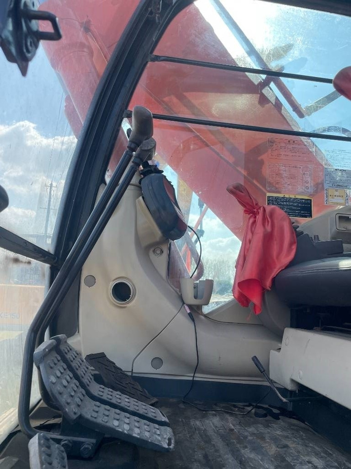 Hitachi ZX 240 - Ekskavator perayap: gambar 3 Hitachi ZX 240 - Ekskavator perayap: gambar 3