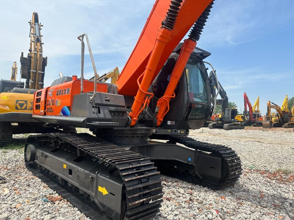 Hitachi ZX 350 - Ekskavator perayap: gambar 5 Hitachi ZX 350 - Ekskavator perayap: gambar 5