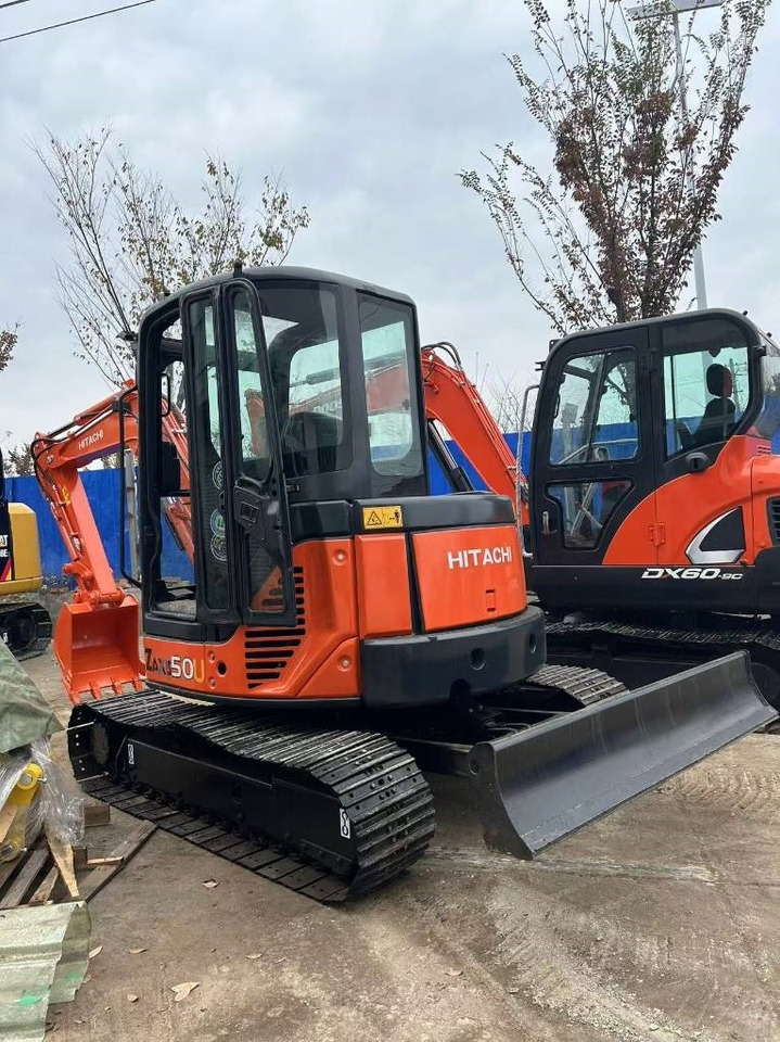 Hitachi ZX 50 - Ekskavator perayap: gambar 2 Hitachi ZX 50 - Ekskavator perayap: gambar 2