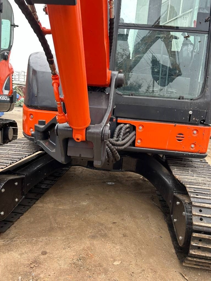 Hitachi ZX 60  - Ekskavator mini: gambar 3 Hitachi ZX 60  - Ekskavator mini: gambar 3