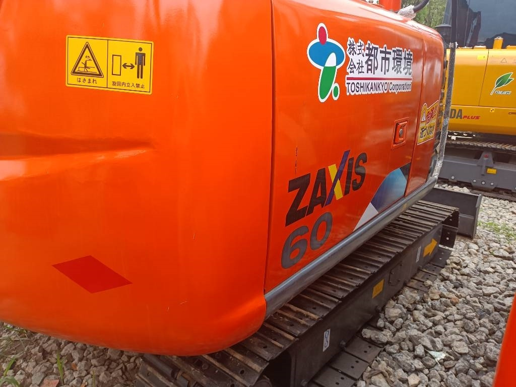 Hitachi ZX 60 - Ekskavator perayap: gambar 5 Hitachi ZX 60 - Ekskavator perayap: gambar 5