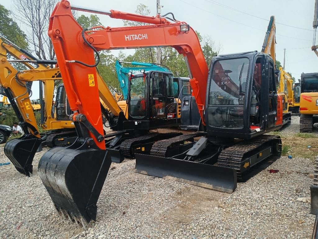 Hitachi ZX 70  - Ekskavator mini: gambar 3 Hitachi ZX 70  - Ekskavator mini: gambar 3