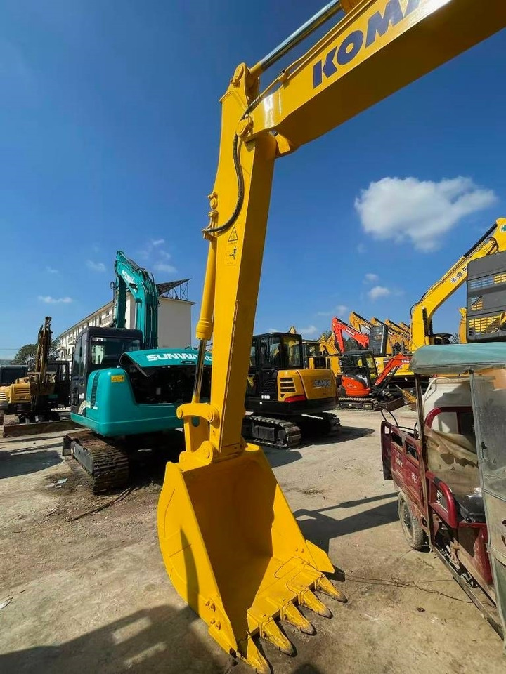 Komatsu PC 130 - Ekskavator perayap: gambar 3 Komatsu PC 130 - Ekskavator perayap: gambar 3