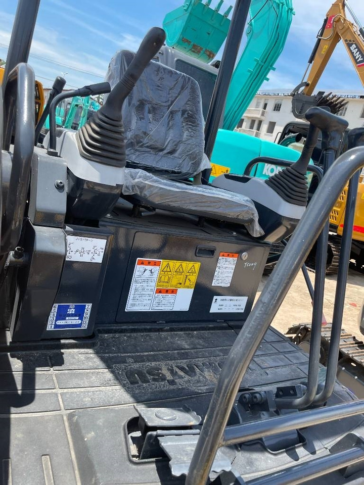 Komatsu PC 20 MR - Ekskavator mini: gambar 3 Komatsu PC 20 MR - Ekskavator mini: gambar 3