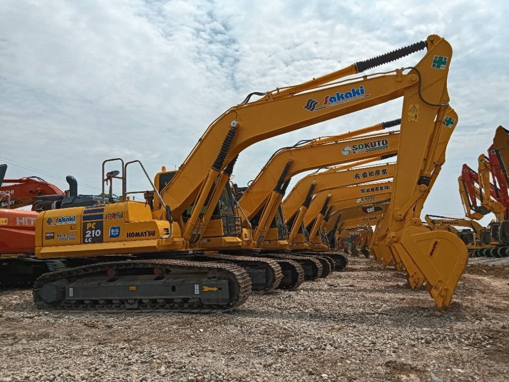 Komatsu PC 210 - Ekskavator perayap: gambar 2 Komatsu PC 210 - Ekskavator perayap: gambar 2