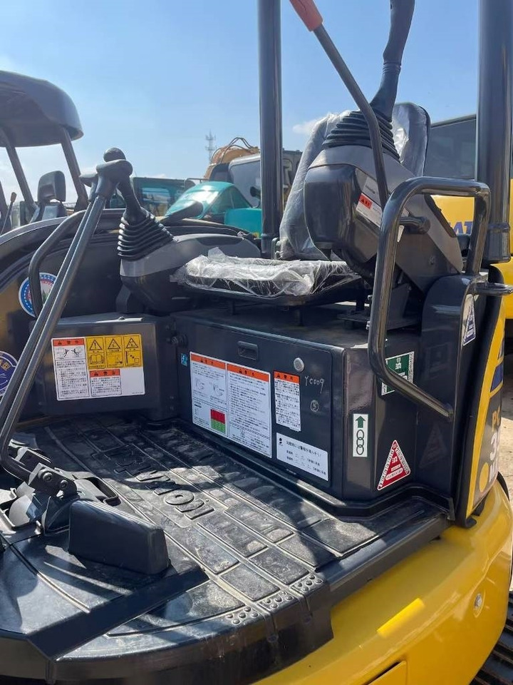 Komatsu PC 35 - Ekskavator mini: gambar 3 Komatsu PC 35 - Ekskavator mini: gambar 3