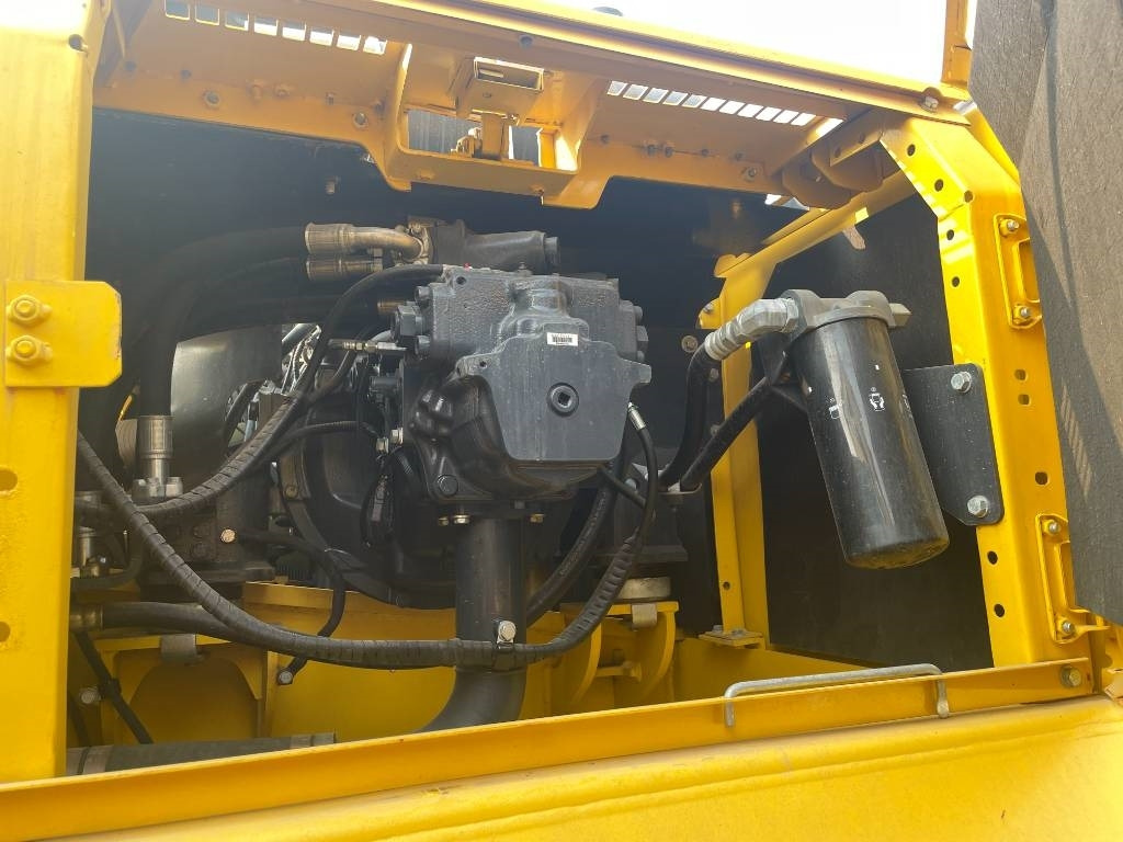 Komatsu PC 350 - Ekskavator perayap: gambar 5 Komatsu PC 350 - Ekskavator perayap: gambar 5