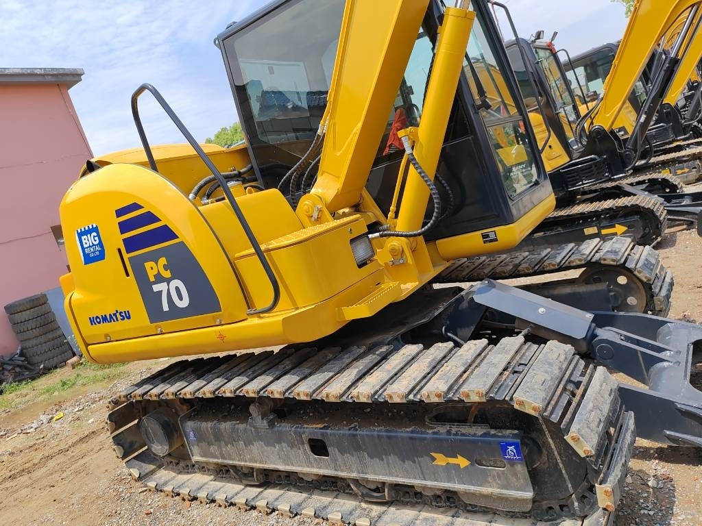 Komatsu PC 70 - Ekskavator perayap: gambar 4 Komatsu PC 70 - Ekskavator perayap: gambar 4